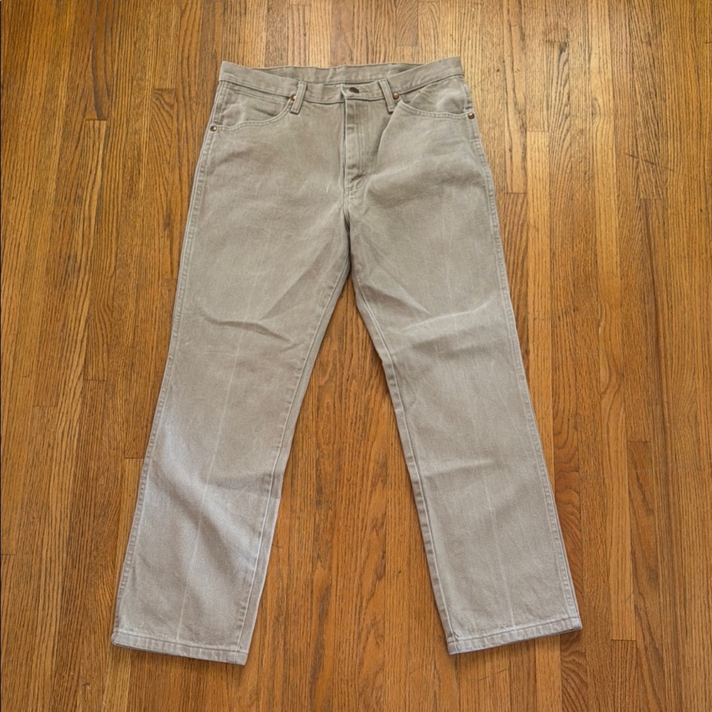 Wrangler Men's jeans Pants in brown/tan khaki 33x30 👀💯 great condition